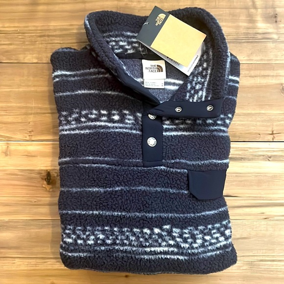 North Face Blue & White Patterned 1/4 Snap